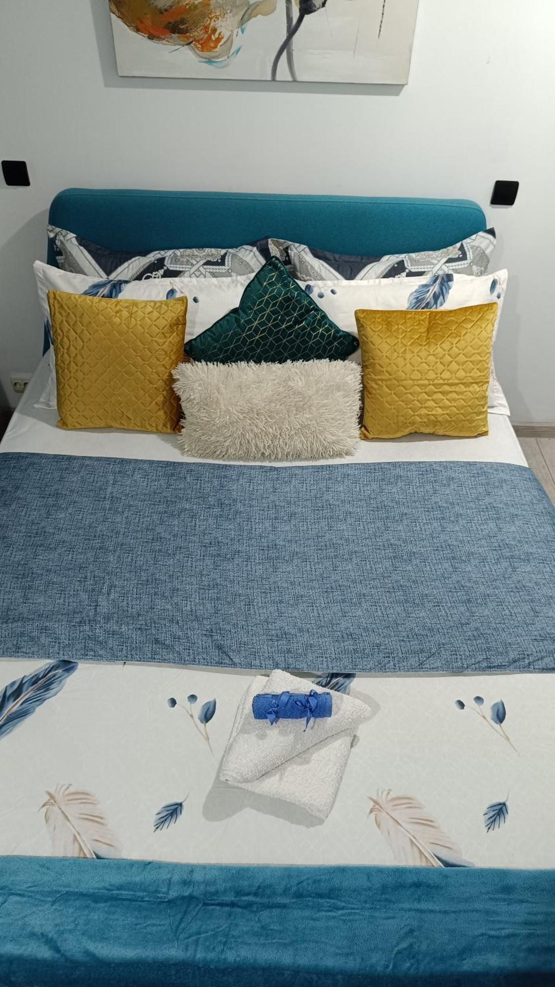 Sistem Apartament 3 Camere! ブカレスト エクステリア 写真
