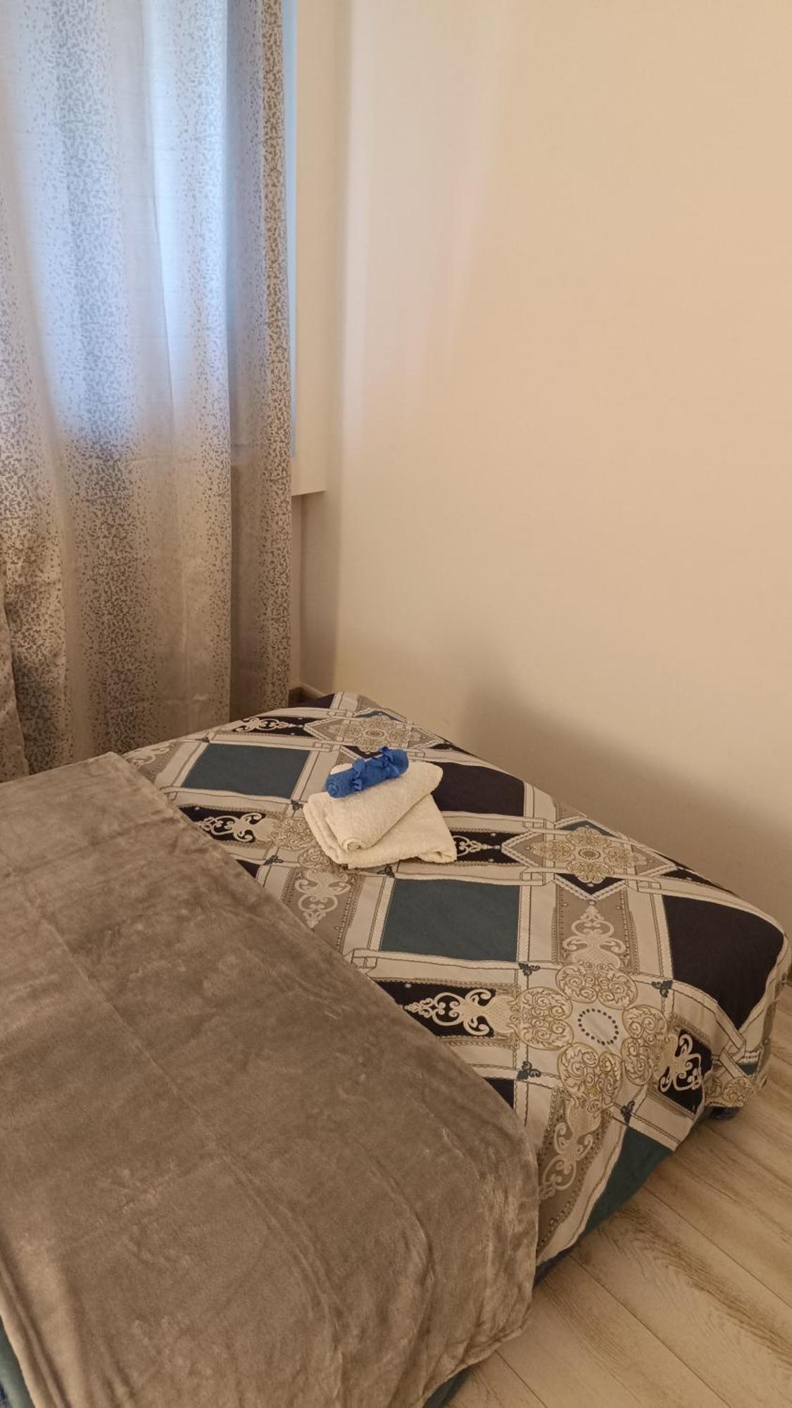 Sistem Apartament 3 Camere! ブカレスト エクステリア 写真
