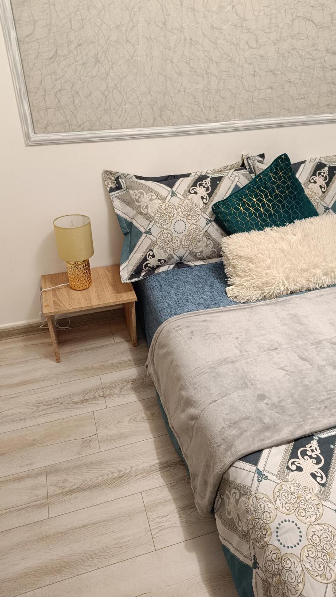 Sistem Apartament 3 Camere! ブカレスト エクステリア 写真